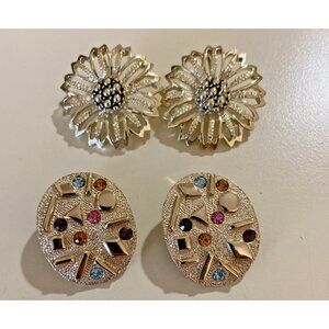 2 Vintage Sarah Coventry Thermoplastic Rhinestone Clip On Earrings Color Retro